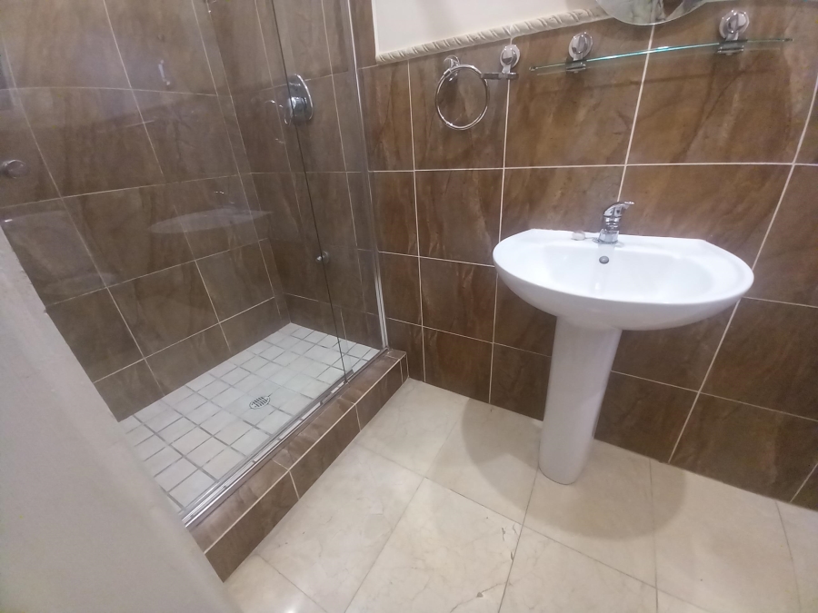 To Let 1 Bedroom Property for Rent in Parklands Western Cape